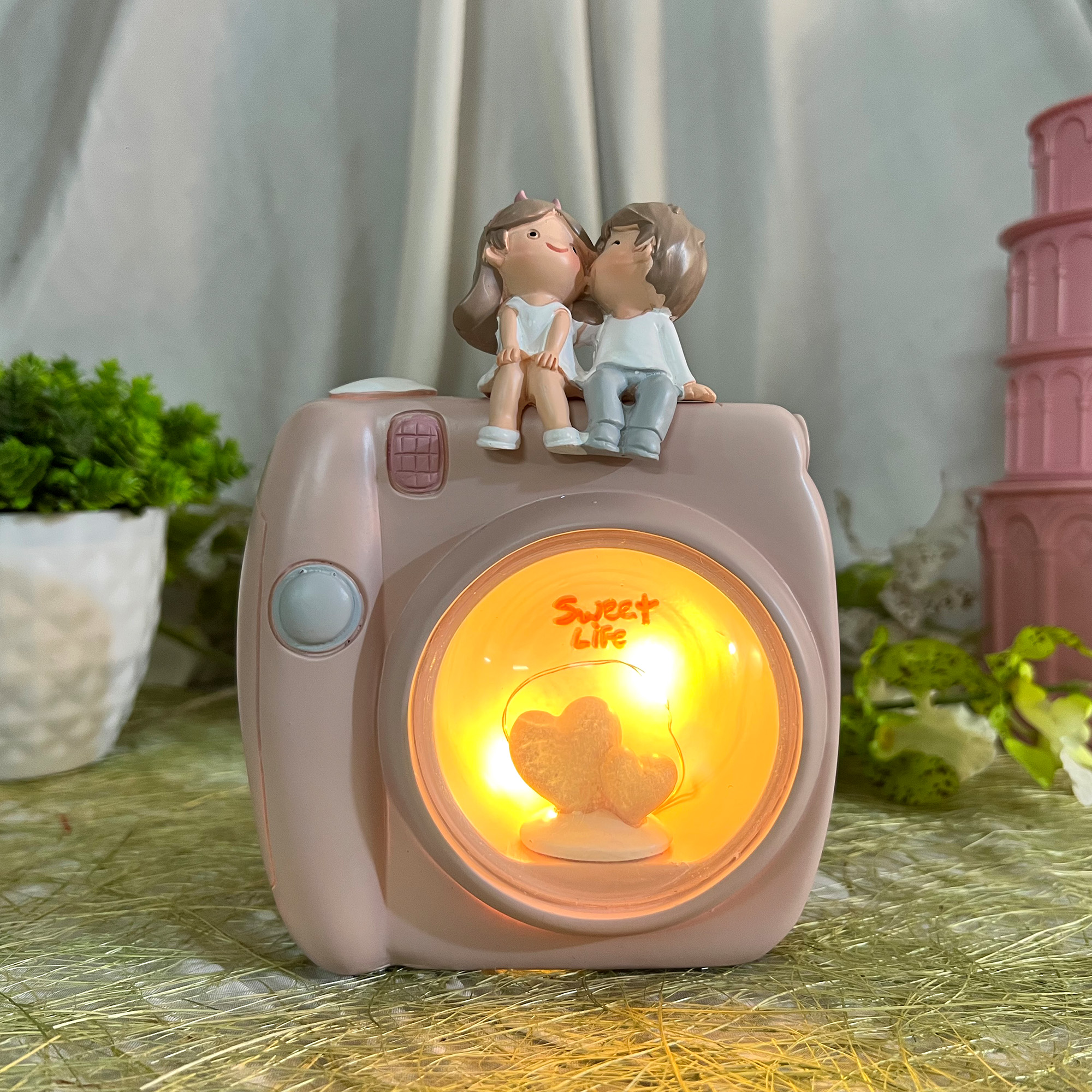 CAMERA MINIATURE COUPLE LAMP